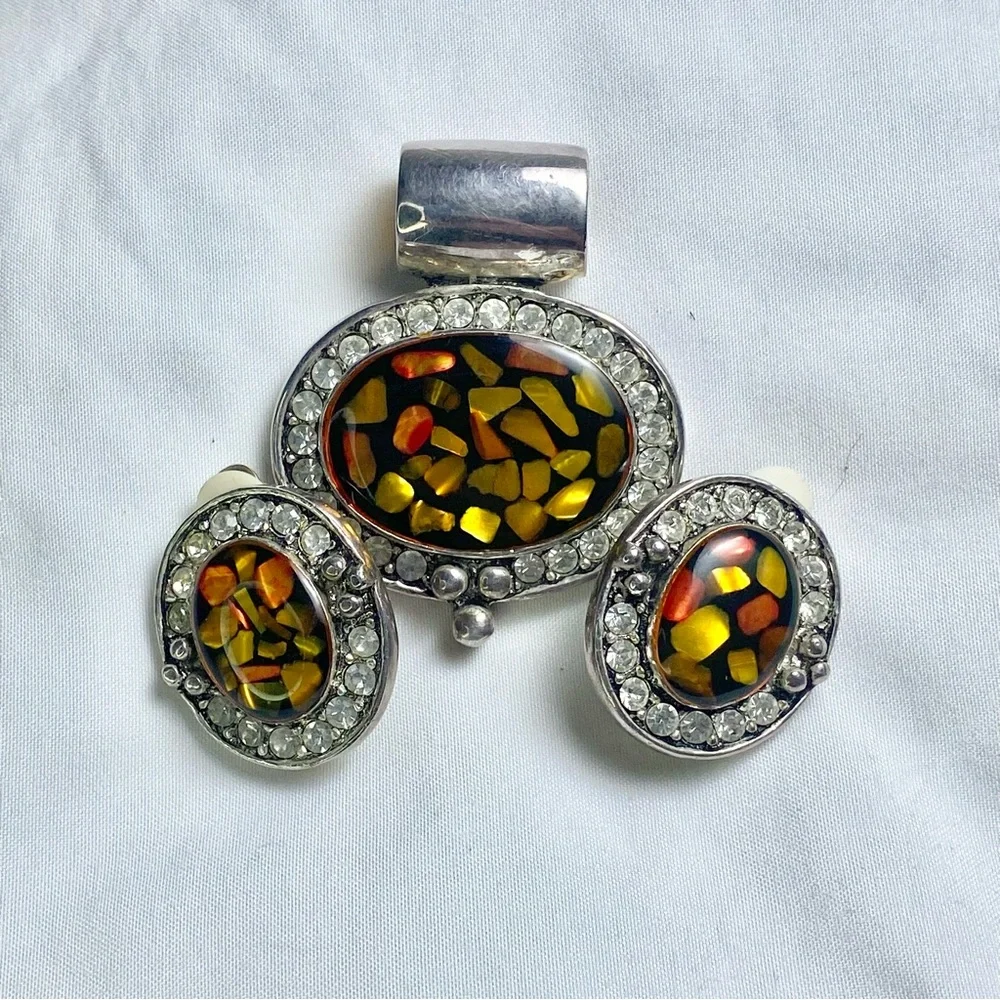 VTG Oval Amber Mosaic Pendant Necklace Crystal Halo + Matching Clip-On Earrings